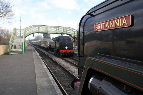 BRITANNIA 70000 BR STANDARD CLASS 7 LOCO ARRIVES IN SWANAGE TO STAR IN ...