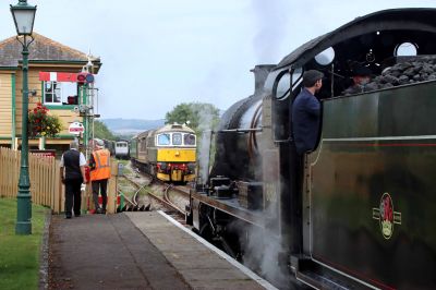 Train at Harmans Cross Station